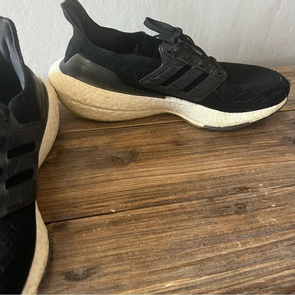 Adidas Black Ultraboost 21 Shoes Size women’s 10